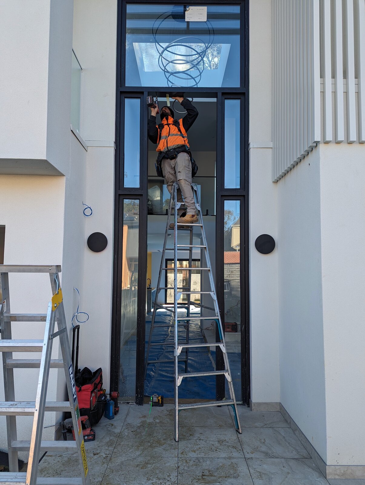 4m pivot at full open, Glen Waverley entrance
